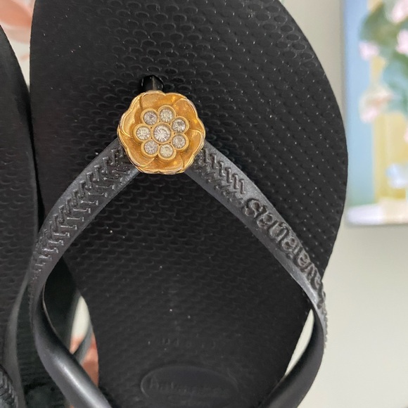 ❤️Havaianas Flip Flops❤️ - Picture 3 of 5
